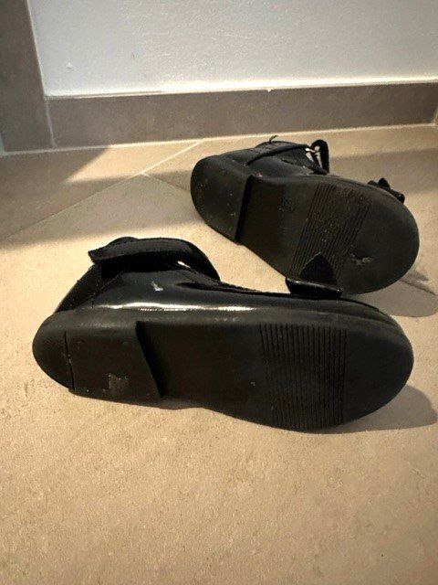 Schuhe für Jungen: LaCK ScHüeLi – Gebraucht aus Winkel von zeho 7