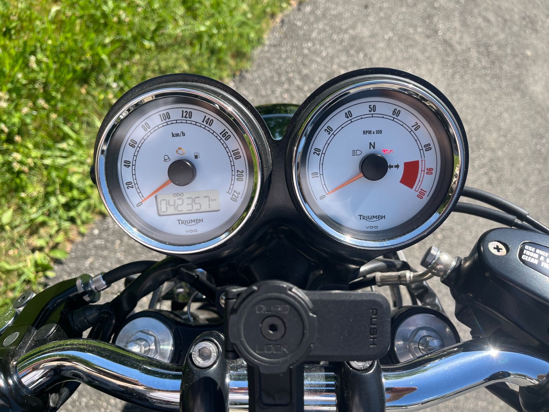 Triumph Strada: Triumph Thruxton 900 – Usato da Igis venduto da Adnote 3