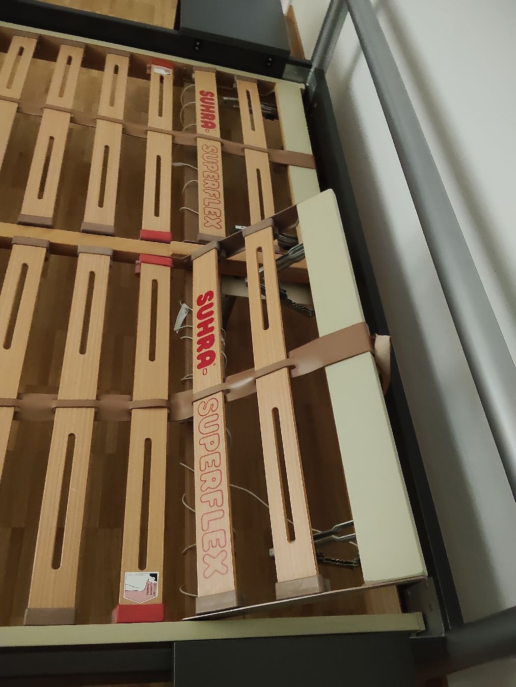 Letti: Bettgestell mit Lattenrost Superflex Doppelbett – Usato da Ittigen venduto da Msph 1