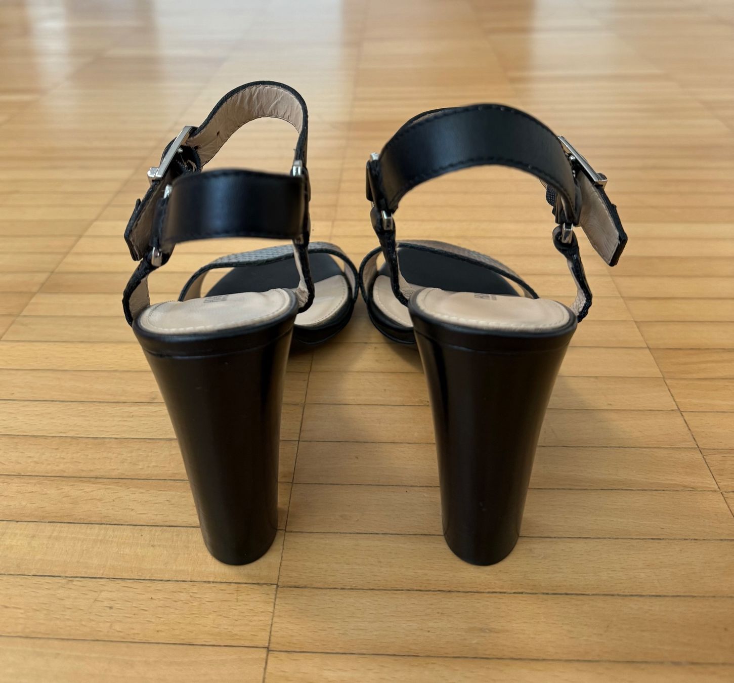 Hugo Boss Scarpe da donna: Hugo Boss Pumps Gr. 38 - NEU – Nuovo (secondo la descrizione) da Frauenfeld venduto da LIL_NA 7