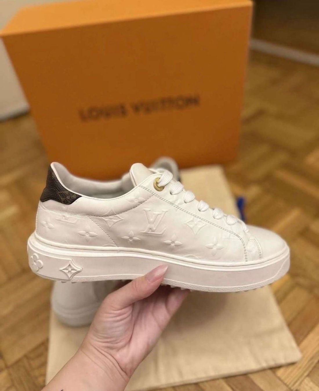Louis Vuitton Scarpe da donna: Sneaker Time Out – Usato da Les Avanchets venduto da bea_m9bj 3