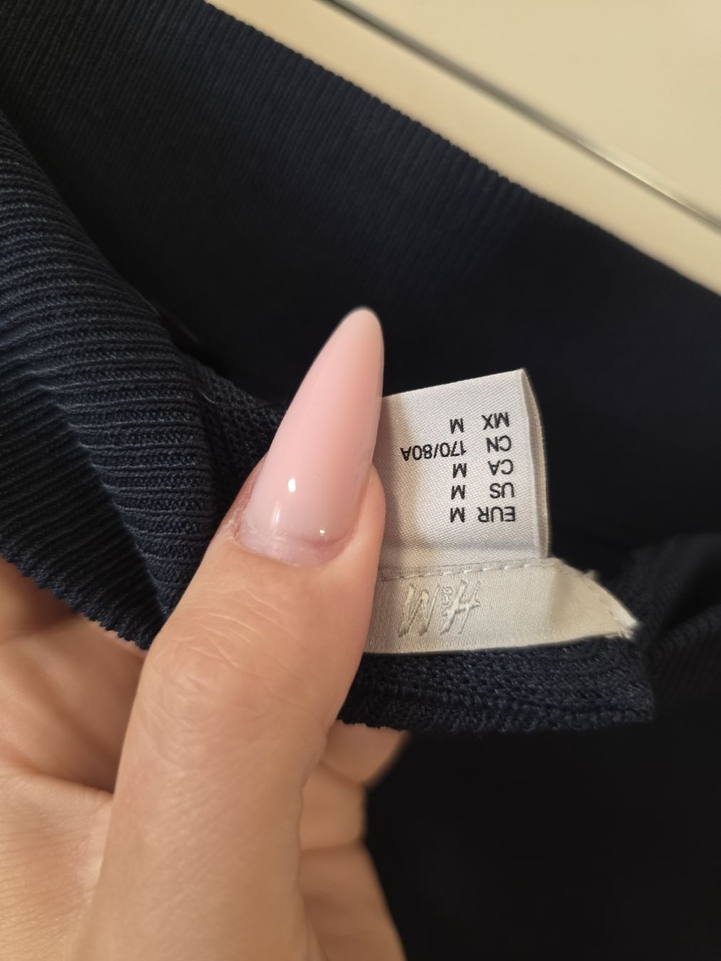 H&M Jupes: Jupe H&M taille M  – D'occasion à Perly par dayna_46 1