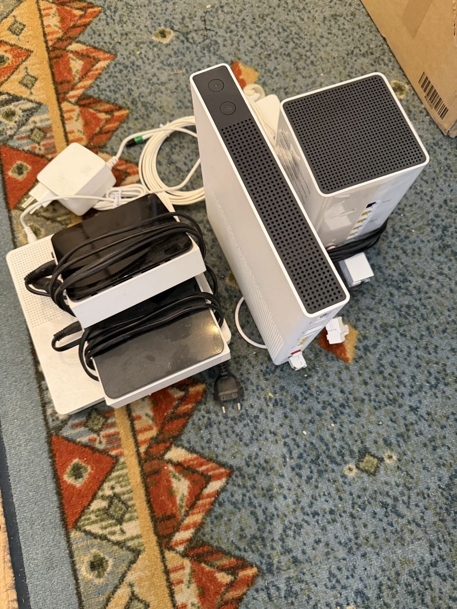 Swisscom Modem & Router: Swisscom internet und TV Boxen – Usato da Schattdorf venduto da Kofi57 1