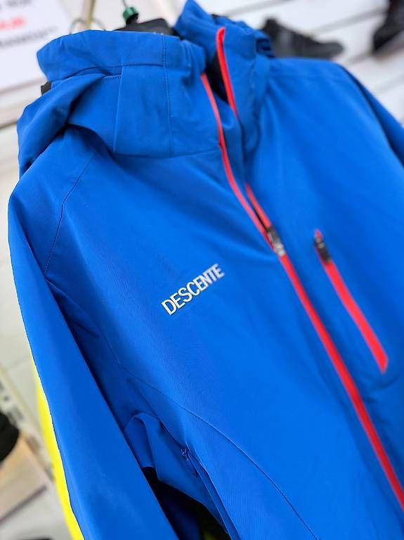 Jacken: Descente Herren Ski-Jacke Blau NEU – Gebraucht aus Sursee von pilatus.sport