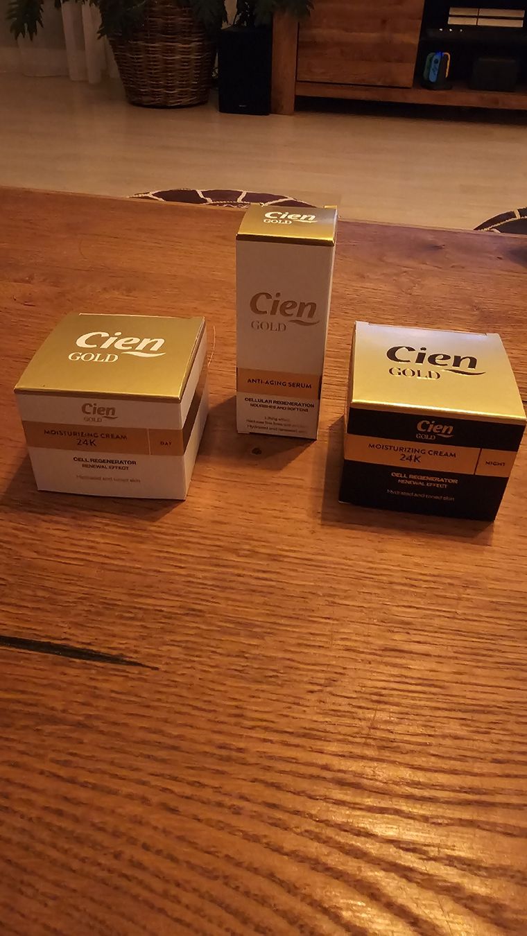Cura del viso: Gesichtscreme-Set "Cien-Gold" Originalverpack – Nuovo e nell'imballaggio originale da Fehraltorf venduto da Sumin