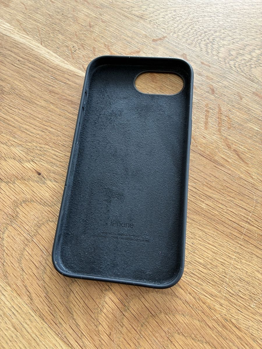 Apple Cover & Protezioni schermo: iPhone 16e Cover -Original Apple- – Usato da Kreuzlingen venduto da joeyjoey 1