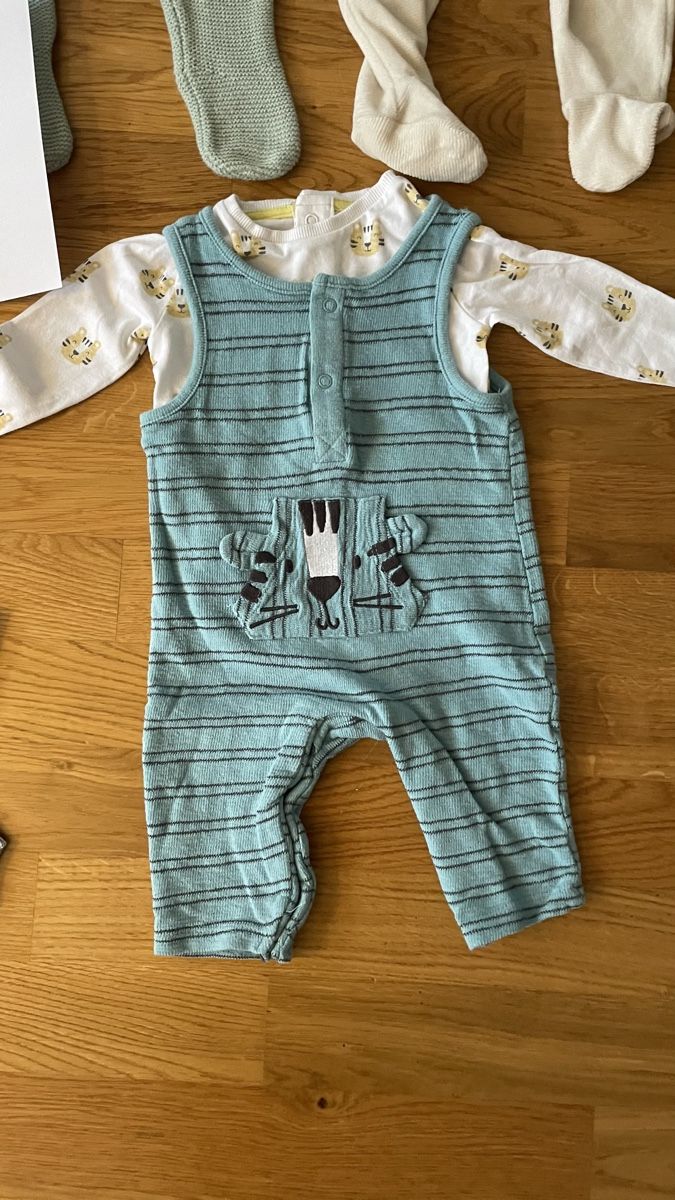 Lotti & Set di vestiti: Herbst/Winter Kleider Set Grösse 68 – Usato da Arlesheim venduto da mic_8w5q 2