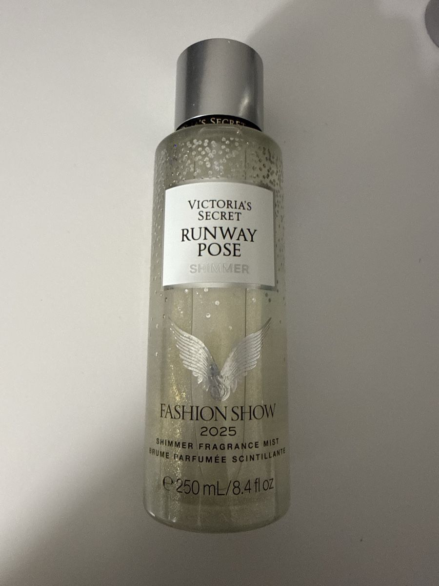 Idratazione: Victoria's Secret Runway Pose Set 2025 – Nuovo (secondo la descrizione) da Solothurn venduto da delialiliane 1