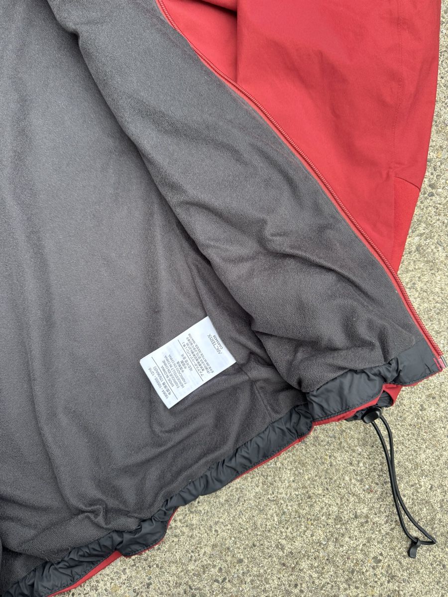 Arcteryx Vestes: Arc'teryx Gore Windstopper Jacket Red Size S Gorpcore – D'occasion à Effretikon par syrrrrre 6