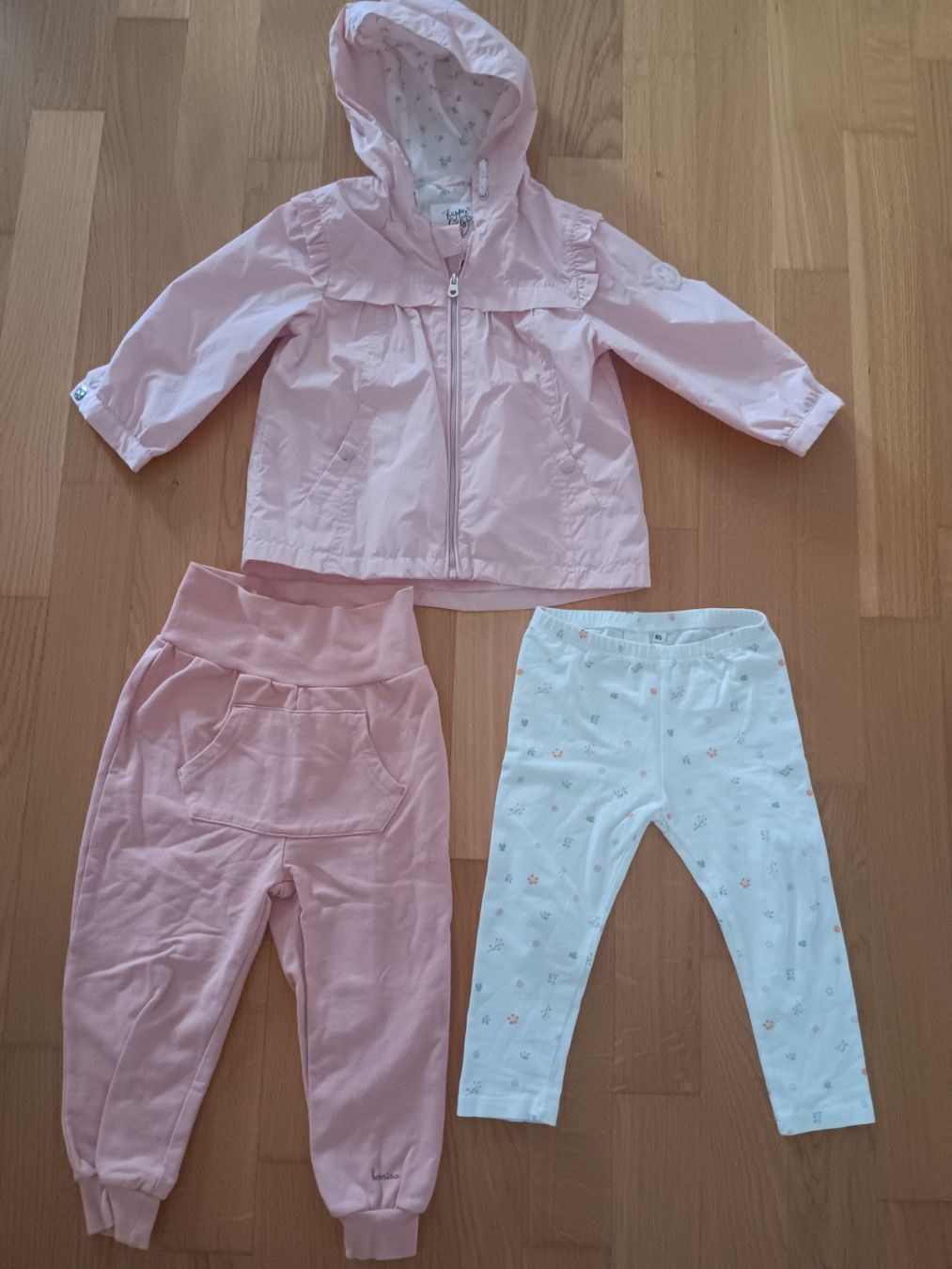 Kleiderpakete & -sets: Baby Kleider Paket,Grösse 86 – Neu (gemäss Beschreibung) aus Oftringen von WufffWuff
