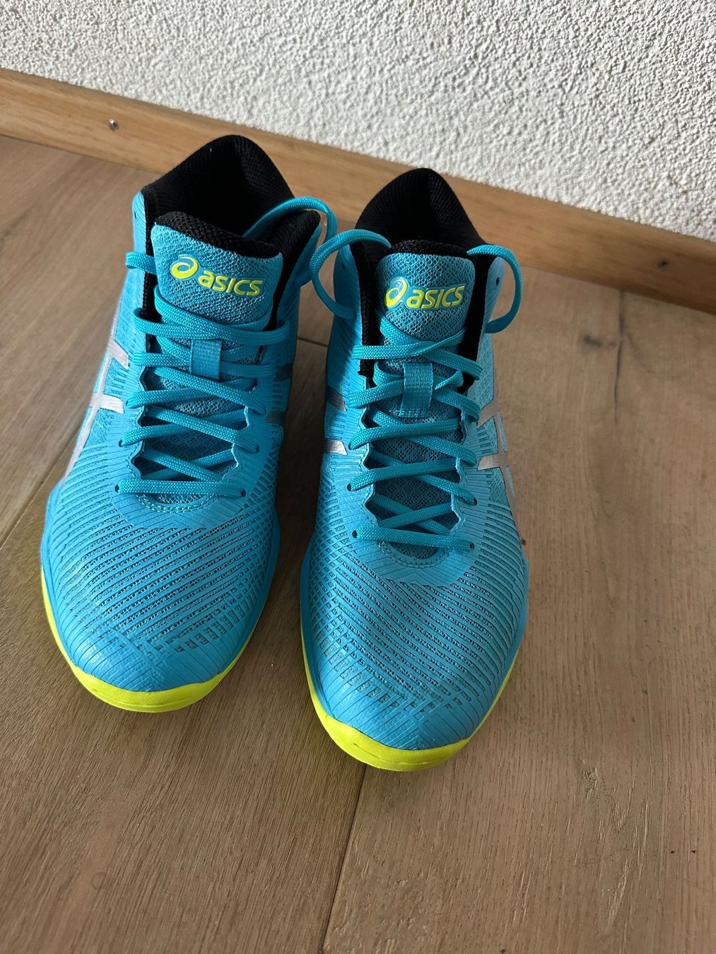 Asics Scarpe da uomo: Hallenschuhe Asics Gr. 40,5 – Nuovo (secondo la descrizione) da Bassersdorf venduto da Tscheni3 1