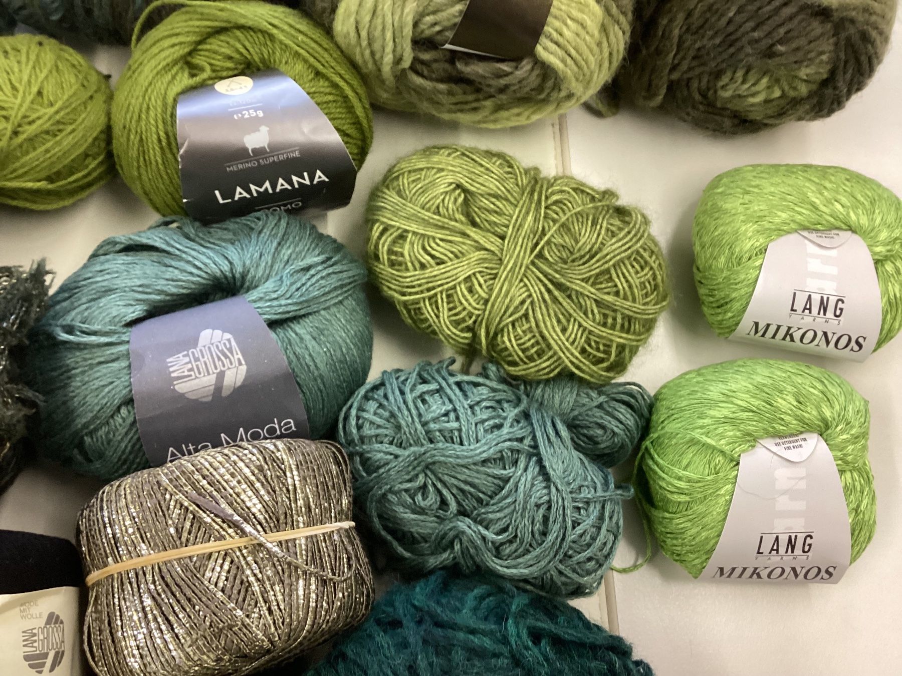 Lana: Wollpaket grün – Usato da Zürich venduto da orella79 6