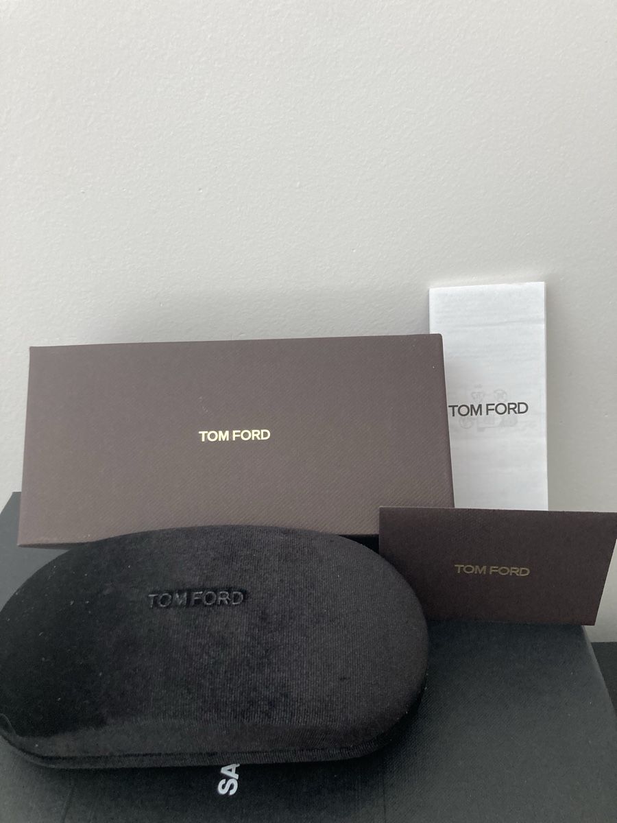 Tom Ford Lunettes & Verres: Neue Tom Ford Sonnenbrille – Neuf avec emballage d'origine à Thalwil par reb_8qv9 7