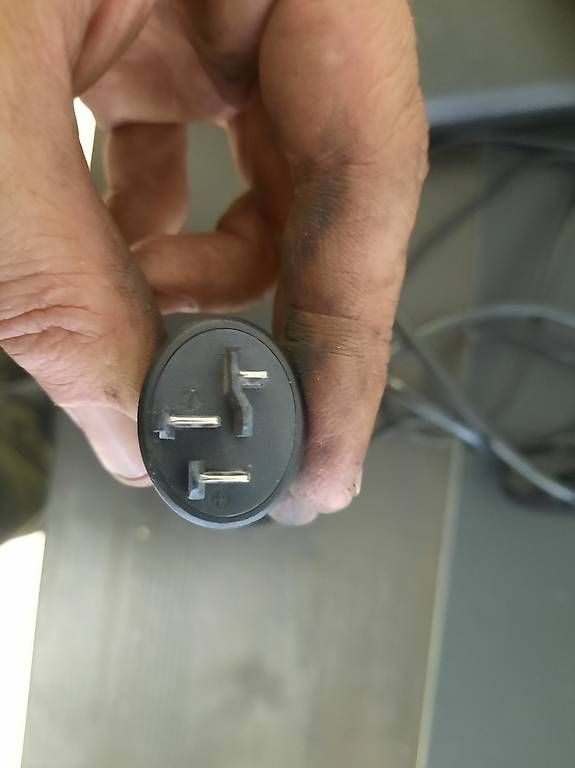 Caricabatterie: Chargeur rapide batterie Bosch 36V 4Ar  – Usato da Neuchâtel venduto da Bykarl_Neuchatel 2