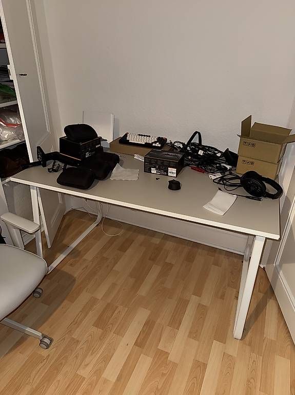 Ikea Scrivanie: Bureau Gaming – Usato da Les Acacias venduto da ale_6c66