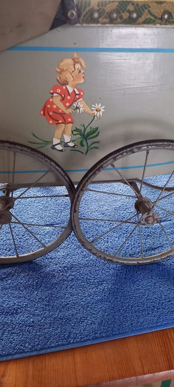 Carrozzine: Kinderwagen (Antik) Mit Malerei – Usato da Grünen venduto da bobi16 2