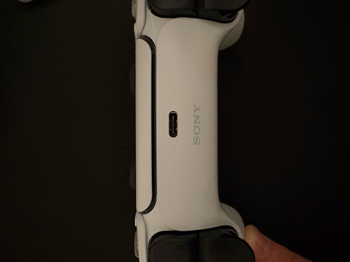 Sony Konsolen: Playstation 5 Dualsense Controller - neuwertig! – Gebraucht aus Bottmingen von lei_l9vy 1
