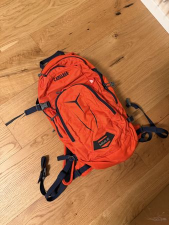 Camelbak Mule Trinkrucksack orange guter Zustand
