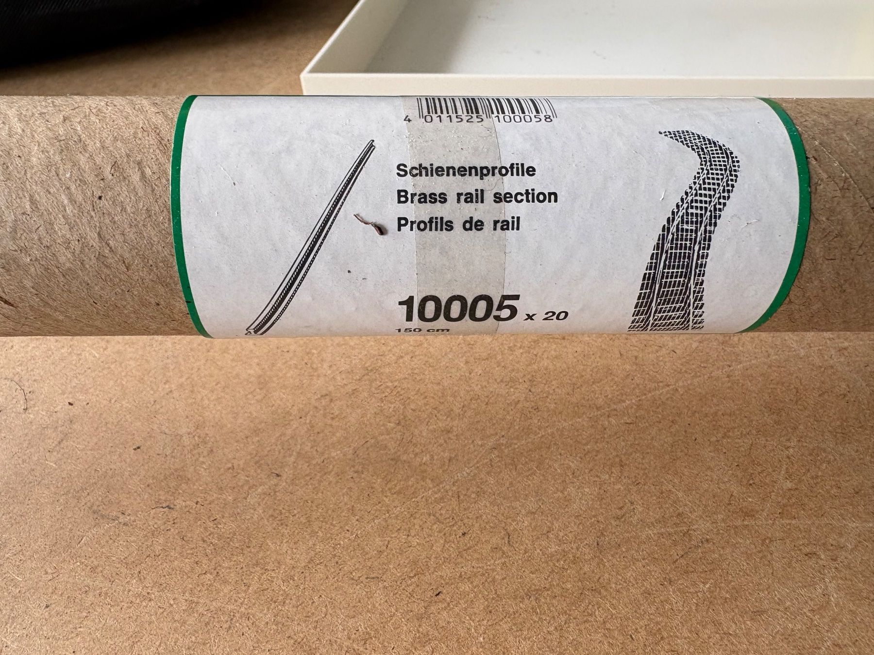 LGB Modellini di ferrovie: LGB 10005 Schienenprofil 1.5 M – Nuovo e nell'imballaggio originale da Hauterive NE venduto da eriamch
