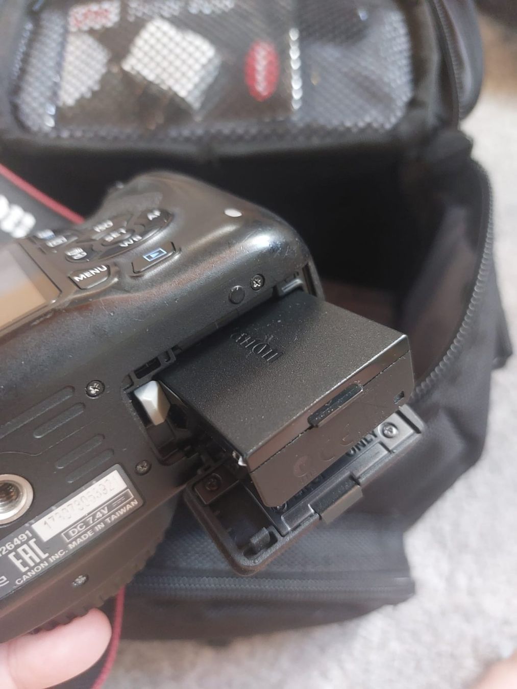 Canon Kamera: Kamera mit drei Objektiven – Gebraucht aus Basel von Salbuquerque 2