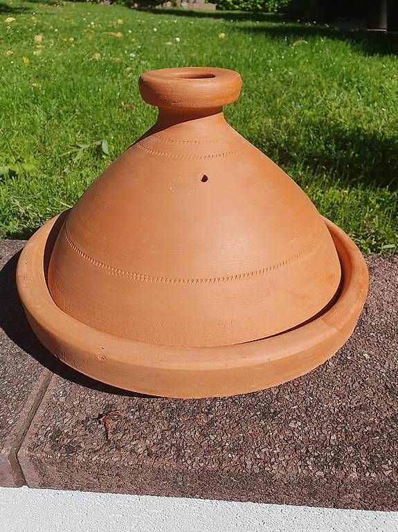 Pentole: Tajine aus Ton  Marrakesch – Usato da Allschwil venduto da alto_mount 1