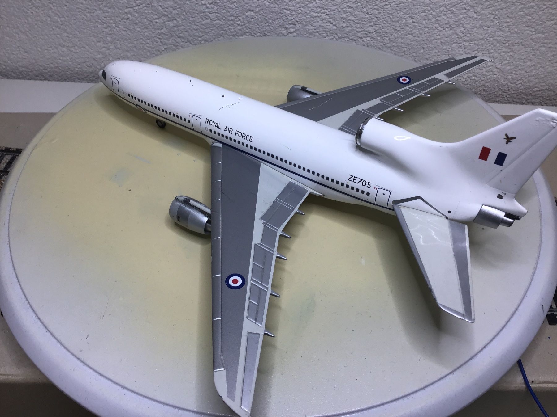 Kit di modellismo & Modellini statici: tristar1:200 metall Geminijet – Difettoso da Männedorf venduto da Modelle-aller-Art 3