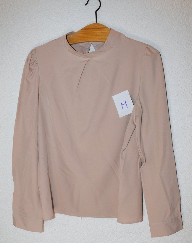 Blusen: Damen Bluse hellrosa langarm Grösse M – Gebraucht aus Merenschwand von tolles_2hand
