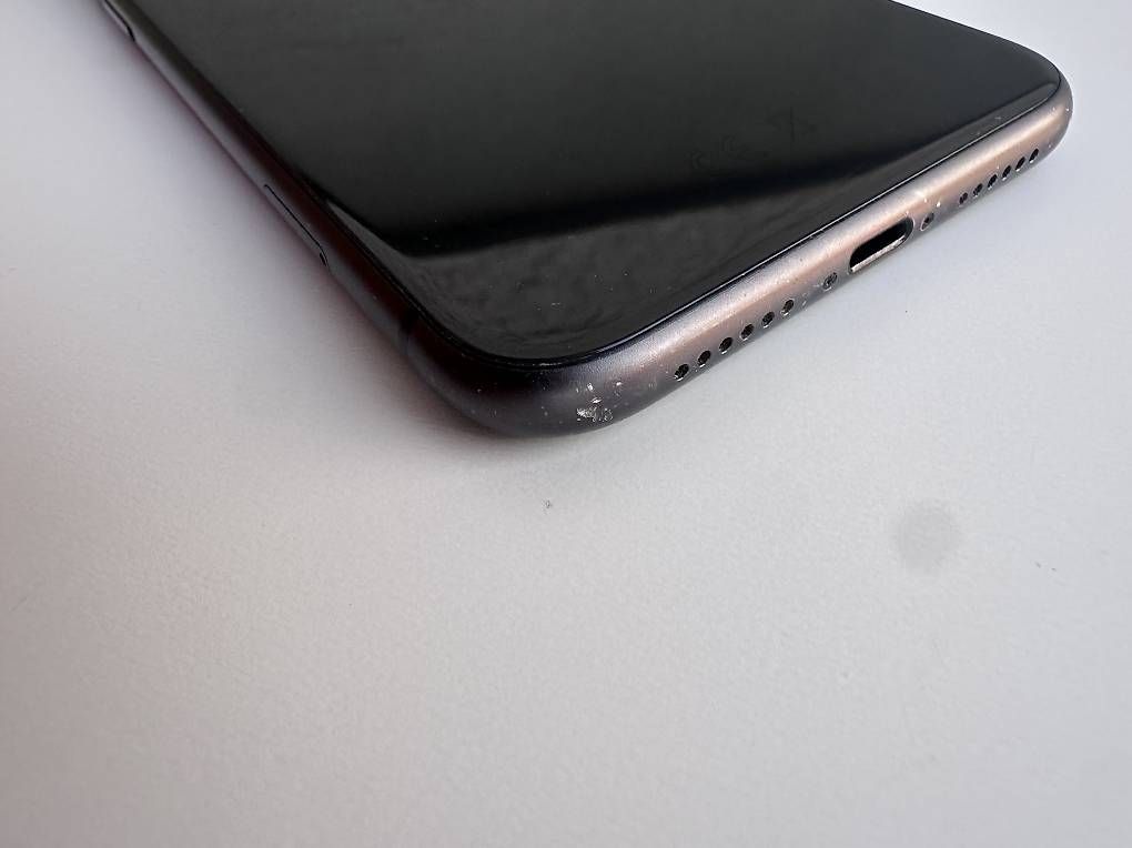 Telefoni cellulari / Smartphones: Iphone 11 256gb  – Usato da Murzelen venduto da Dextramcerebri 4