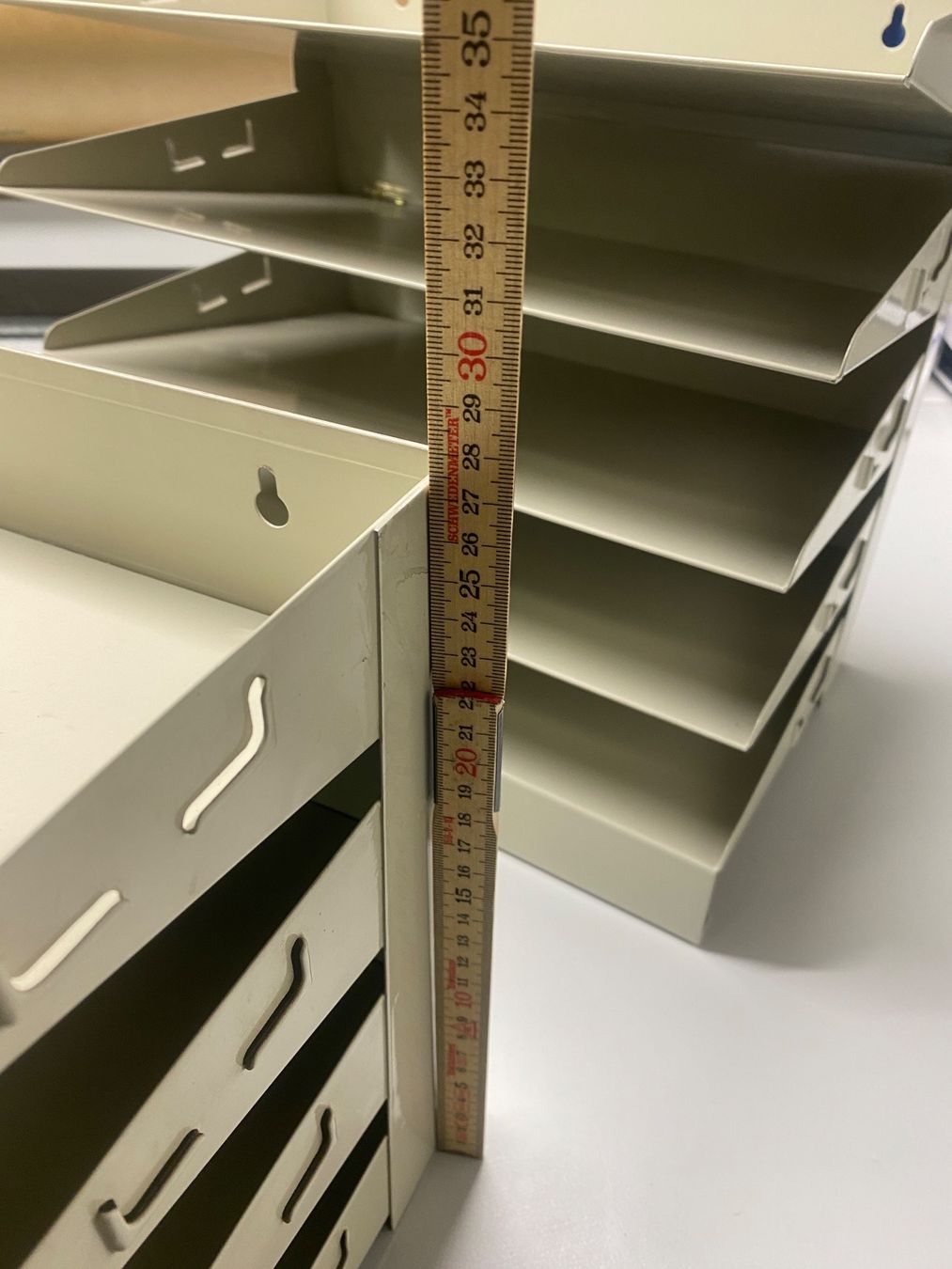 Sistemi di archiviazione: Vintage Papierablagen ab 1.- – Usato da Wabern venduto da HK-Design 4