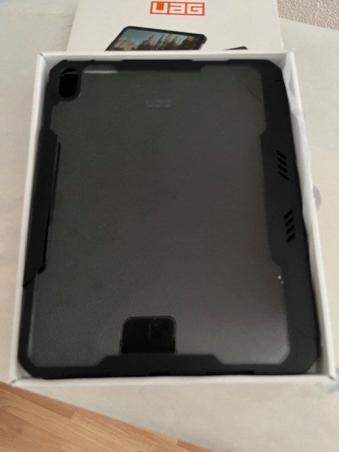 Apple Covers & Borse: iPad 10. Generation UAG Schutzhülle 10.9 INCH – Nuovo (secondo la descrizione) da Obfelden venduto da Canadiens0 1