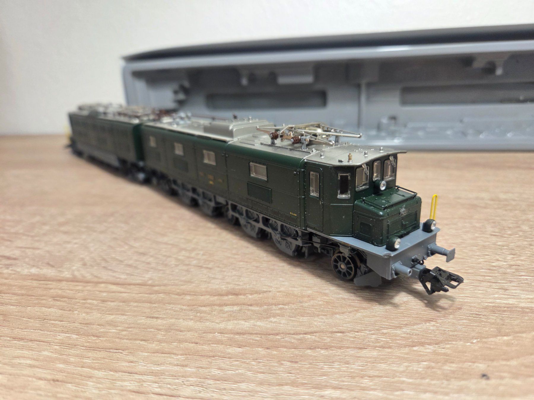 Trix Modellini di ferrovie: Trix E-Lok Serie Ae 8/14 SBB H0 – Usato da St-Aubin-Sauges venduto da Lo_Go 2
