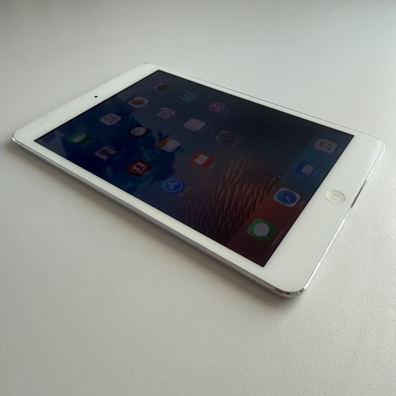 Apple Tablet PC: iPad Mini Wi-Fi A1432 Weiß Silber 16GB – Usato da Basel venduto da MY.AIRPODS.SHOP 1