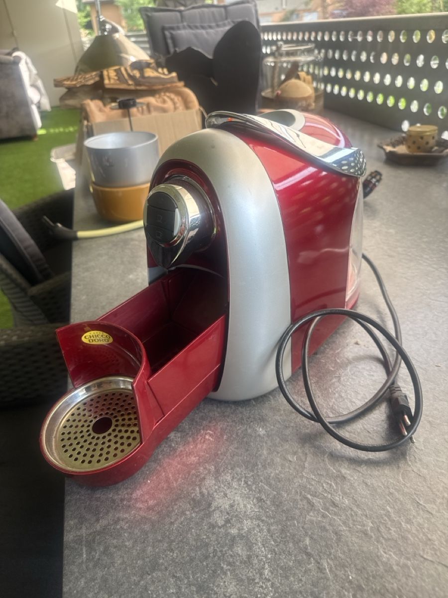 Macchine per caffè & Macchine per espresso: Red Chicco d'Oro Caffitaly Espresso Machine – Usato da Fahrweid venduto da AlexandraG30 1