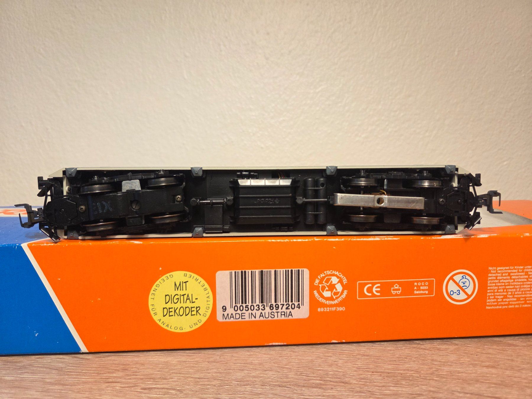Roco Modellini di ferrovie: Roco 69720 E-Lok BR 101 DB Digital H0 – Usato da St-Aubin-Sauges venduto da Lo_Go 5