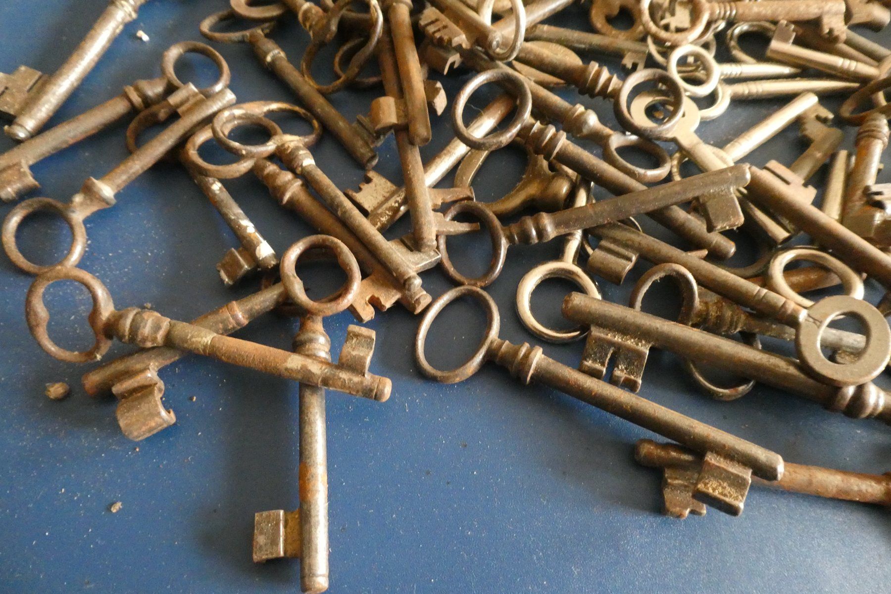 Chiavi: gros lot de clefs  ancienne – Usato da Fontaines NE venduto da monloisir 1