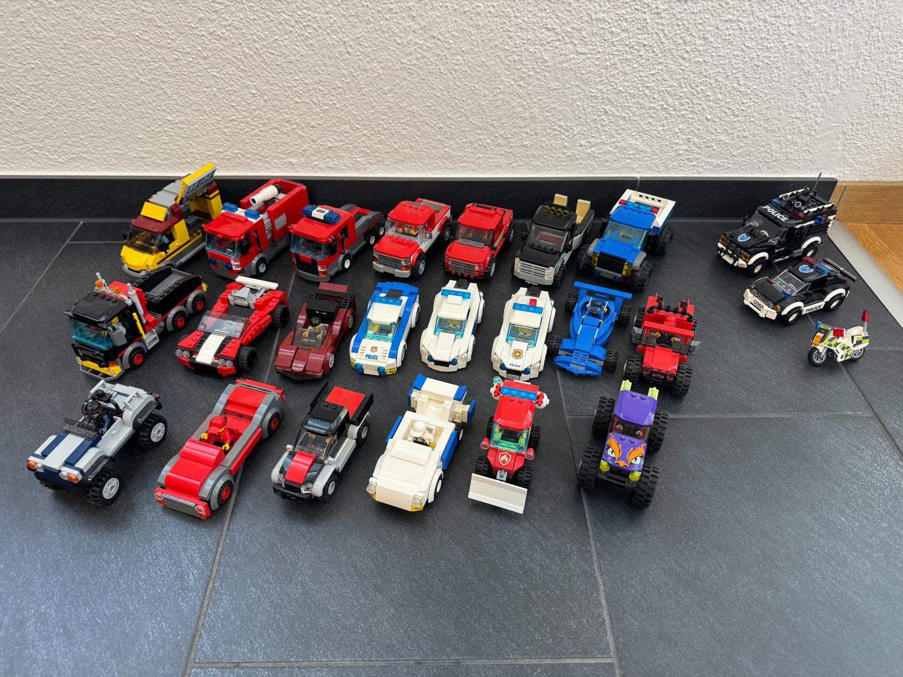 Lego Kit di costruzioni: Grosses Lego Auto Set! – Usato da Uster venduto da _elloga_