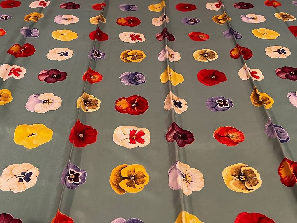 Fabric Frontline Foulard & Sciarpe: neues, edles fabric frontline Seidentuch – Nuovo (secondo la descrizione) da Zürich venduto da ciaostuffy 2