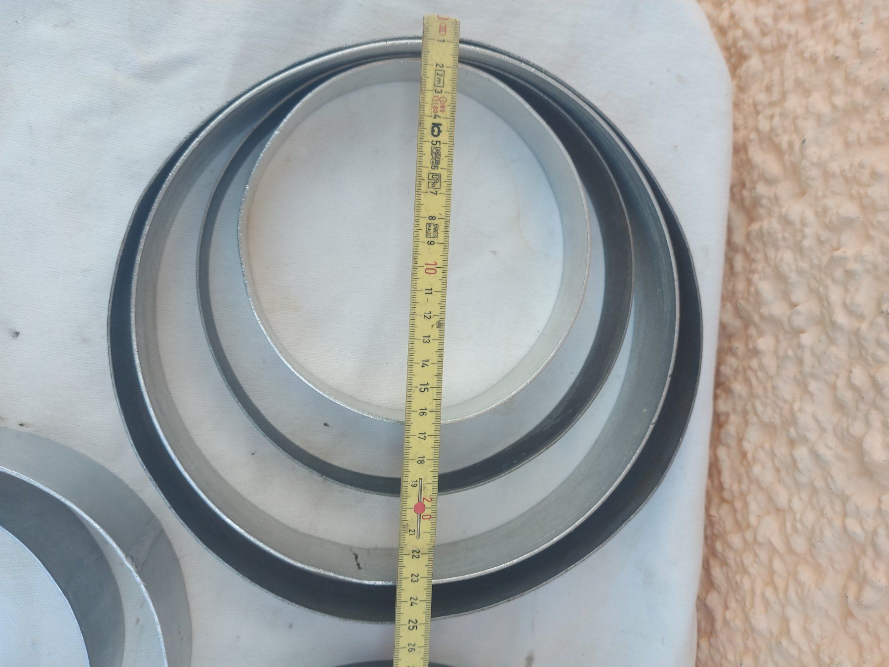Backformen: Backformen Ringe Set Metall 10-teilig verschiedene Grössen – Gebraucht aus Rheinau von profitronic.shop 1