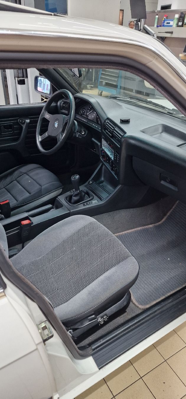 BMW Automobili: BMW E30 318i – Usato da Rafz venduto da raphael98 7