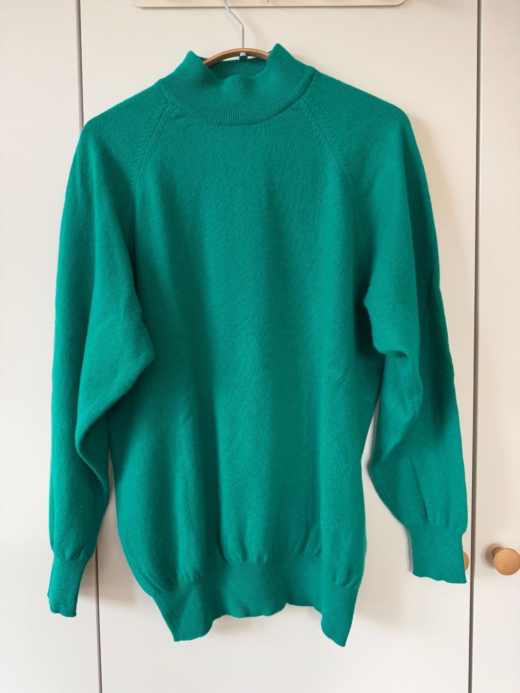 Maglioni & Felpe: Grüner Kaschmirpullover, 100% Cashmere, Gr. S – Usato da Neukirch an der Thur venduto da foundby. 1