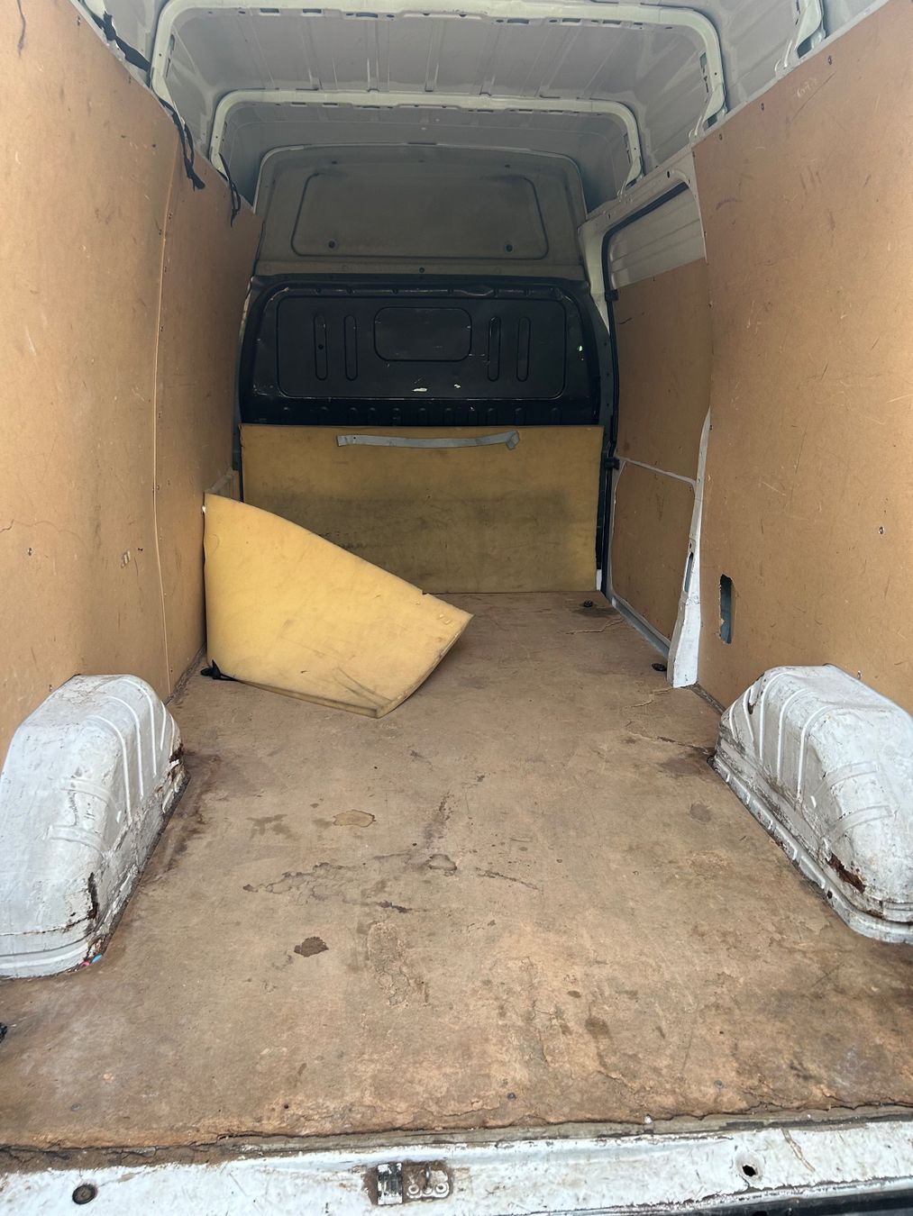 Ford Nutzfahrzeuge: Ford transit 300 l – Gebraucht aus Bioggio von tre_tr6h 2
