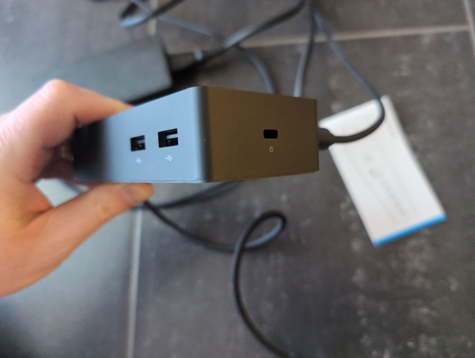 Microsoft Docking station: Microsoft Surface Dock 1 & Netzteil (voll funktionsfähig) – Usato da Aarau Rohr venduto da Ajax13 3