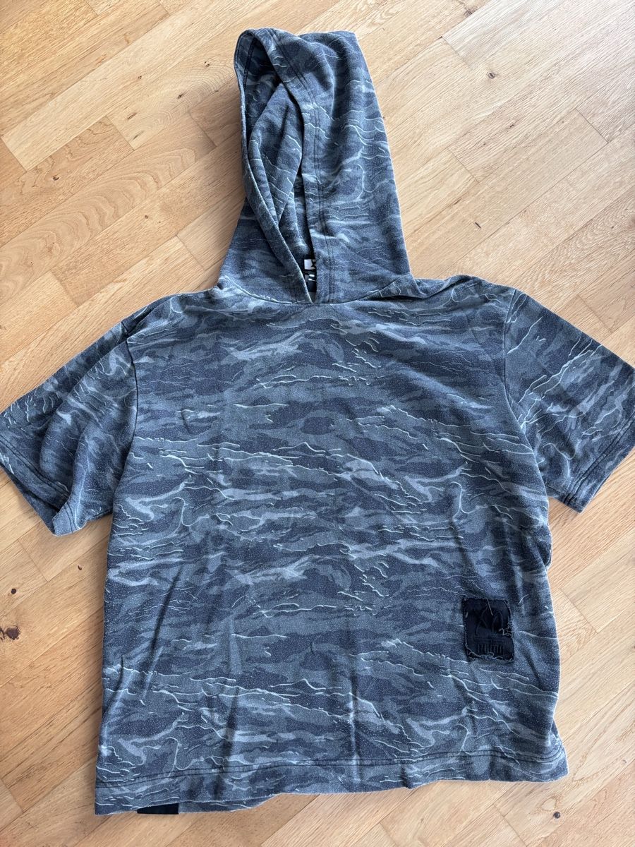 Puma Maglioni & Felpe: Puma XO Camo pull manche courte – Usato da Muri b. Bern venduto da Saldayann