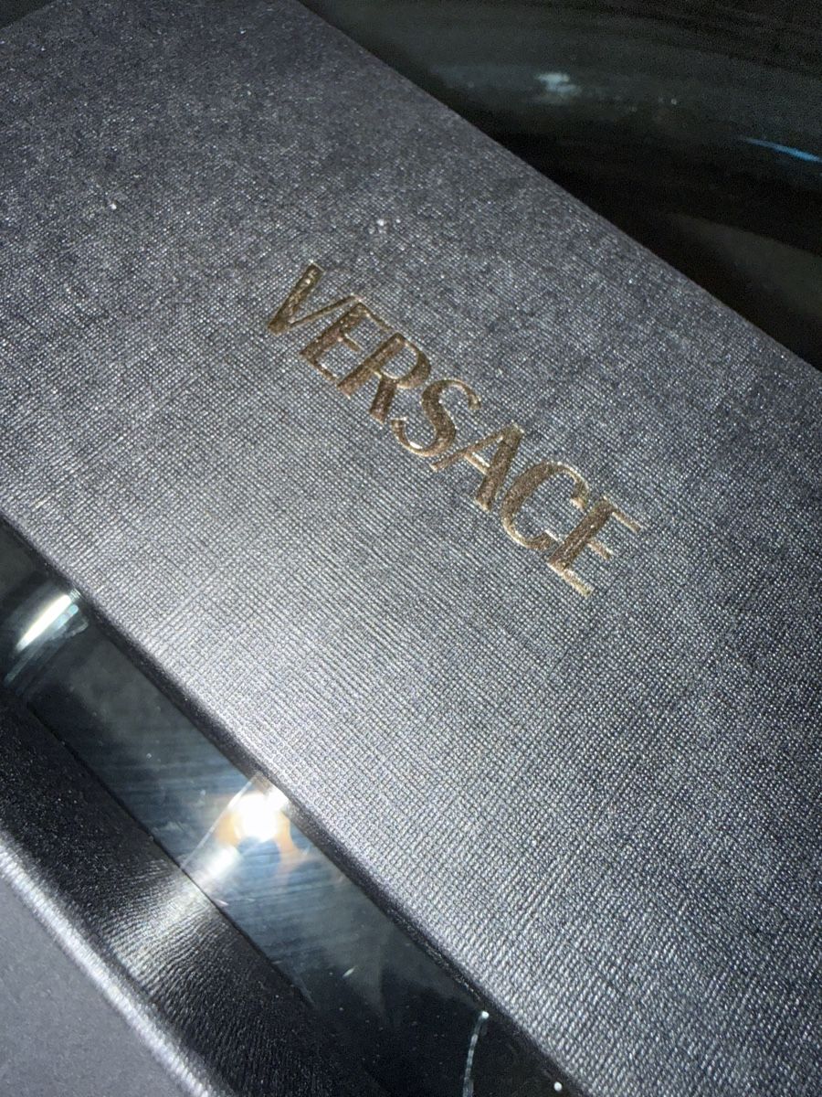 Versace Lotti di vestiti: VERSACE SUNGLASSES BOX – Nuovo (secondo la descrizione) da Baden venduto da agora_newgeneration 1