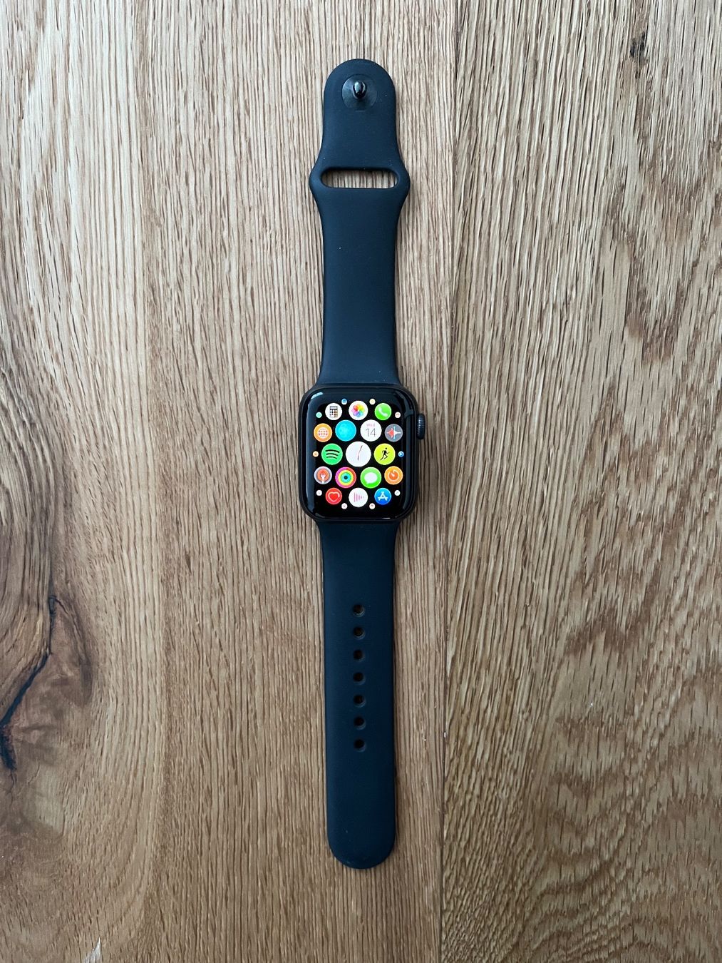 Apple Smartwatch: Apple Watch Series 5 40mm Space Gray – Gebraucht aus Interlaken von fbnscl 1