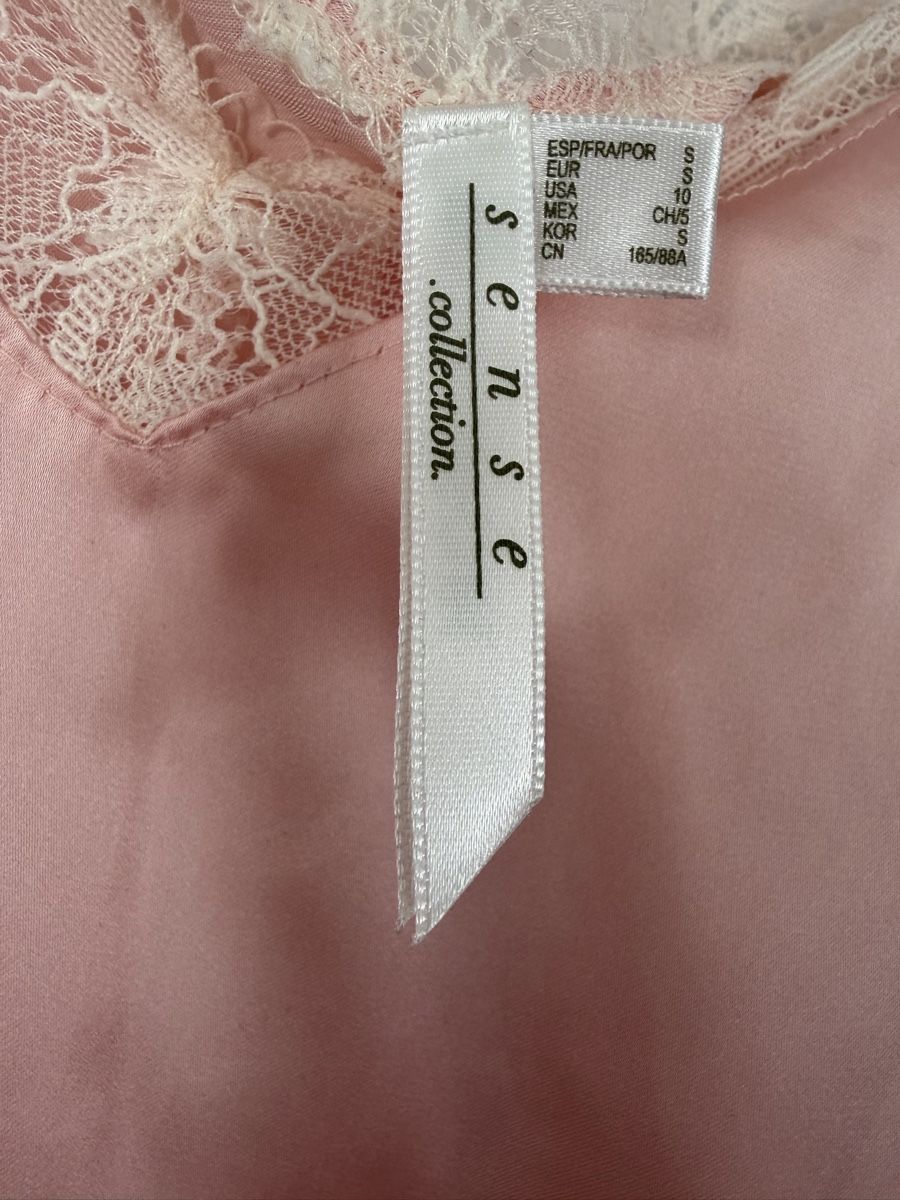 Tops: 2 Satin Tops, Grösse S  – Gebraucht aus Zürich von krisiquak12 3
