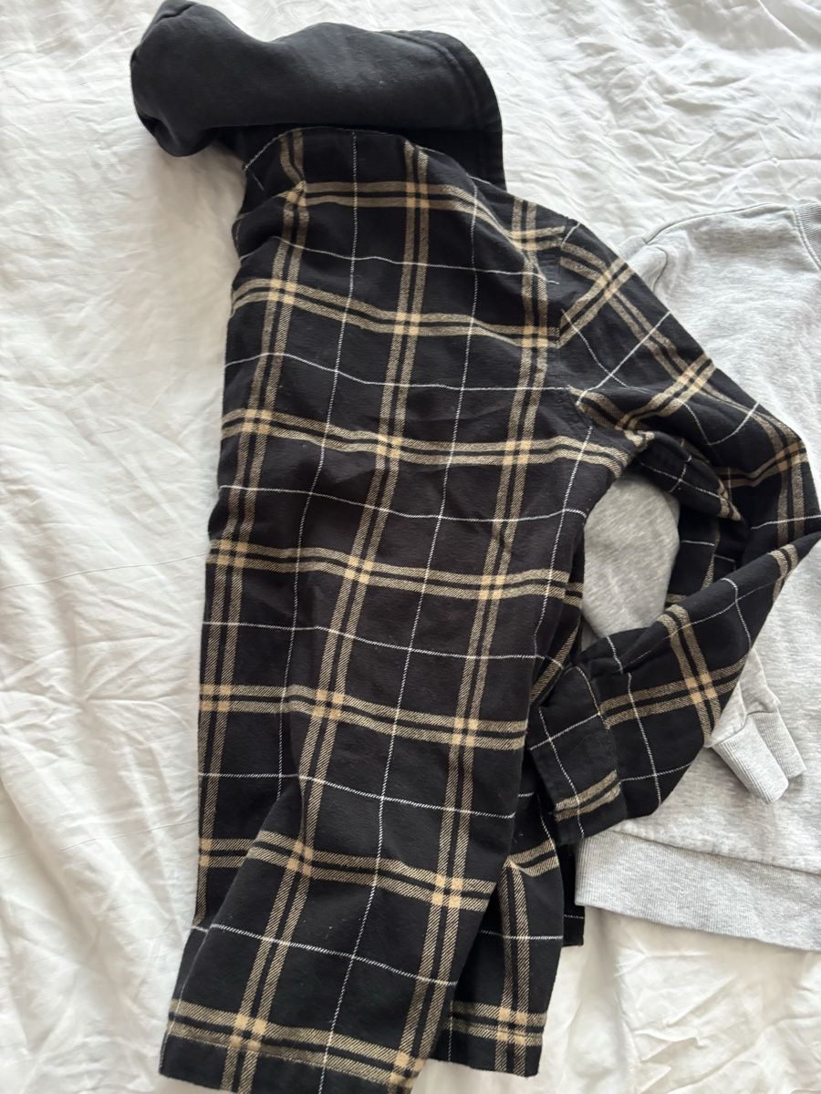 Lotti & Set di vestiti: Kaputzenhemd 152 + Pullover(sehr lässig) – Usato da St. Gallen venduto da heartbug 5