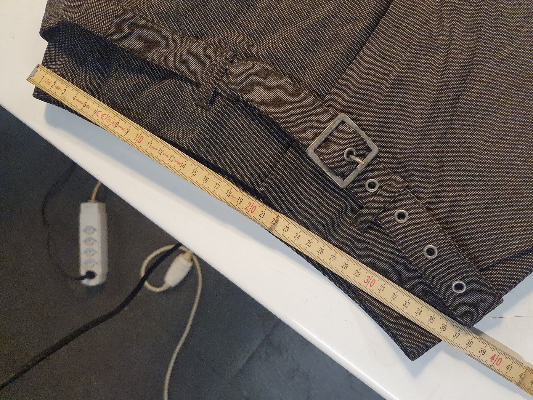Pantalons: Clockhouse Hose karriert grösse 38 – D'occasion à Zürich par loosebone 7