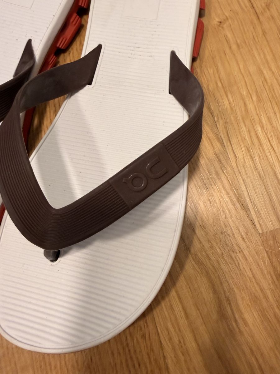 On Damenschuhe: Flip-Flops Swiss Olympic On – Gebraucht aus Oetwil am See von Jaho02 2
