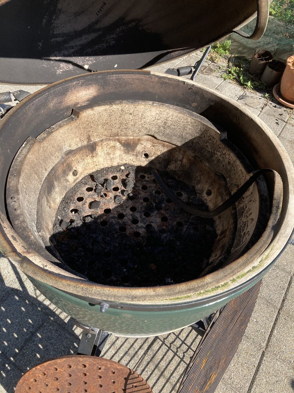 Big Green Egg Griglie: Big Green Egg XLarge – Usato da Luzern venduto da Sondar2 4